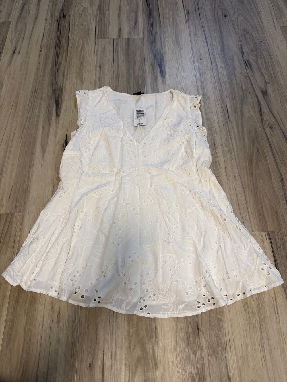 NWT Torrid Eyelet Ruffle Sleeve Babydoll Top Ivory Cloud Dancer Size 0 L 12
